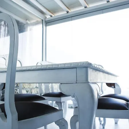 בית נופש Admiralty House *