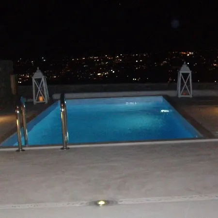 Admiralty House Nyaraló